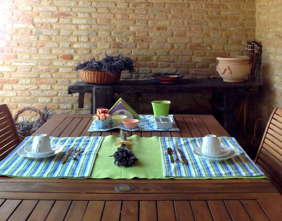 L'Infinito Acomodação com café da manhã Mombaroccio Exterior foto